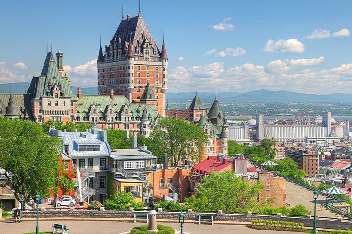 Desde Montreal: Excursión de un día completo a la ciudad de Quebec y Montmorency Falls