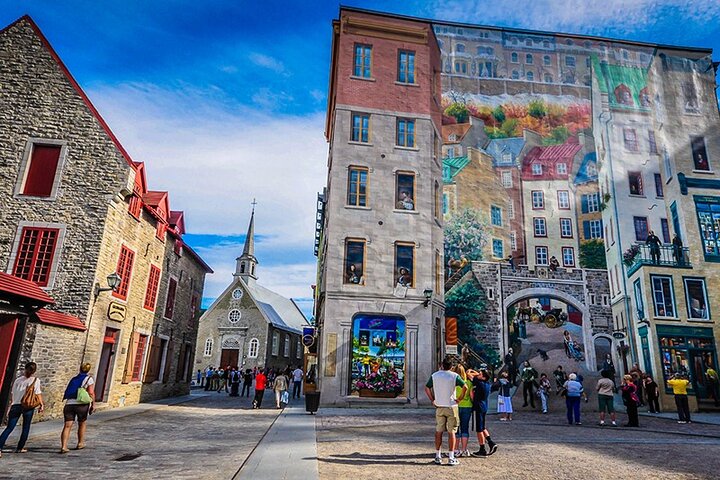 Desde Montreal: Excursión de un día completo a la ciudad de Quebec y Montmorency Falls
