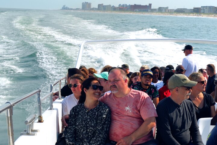 45-minütige Sea Rocket Speed Boat & Dolphin Cruise in Ocean City MD