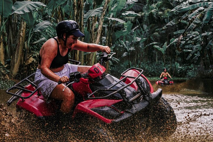 Tour en Quad ATV en Ubud Cueva del Gorila y Almuerzo