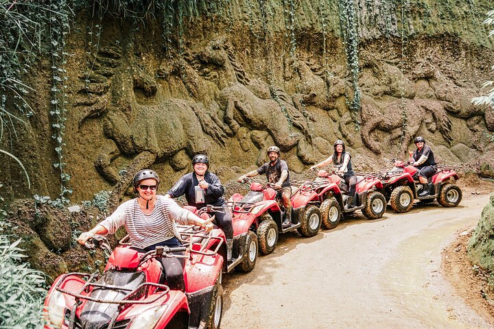 Tour en Quad ATV en Ubud Cueva del Gorila y Almuerzo