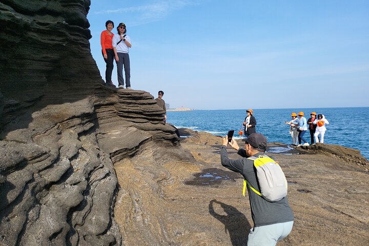 Passeio privado de um dia a leste, sul e oeste de todas as áreas da ilha de Jeju