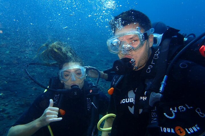 Buceo privado de 4 horas en Tulamben USAT Liberty Ship Wreck and Coral