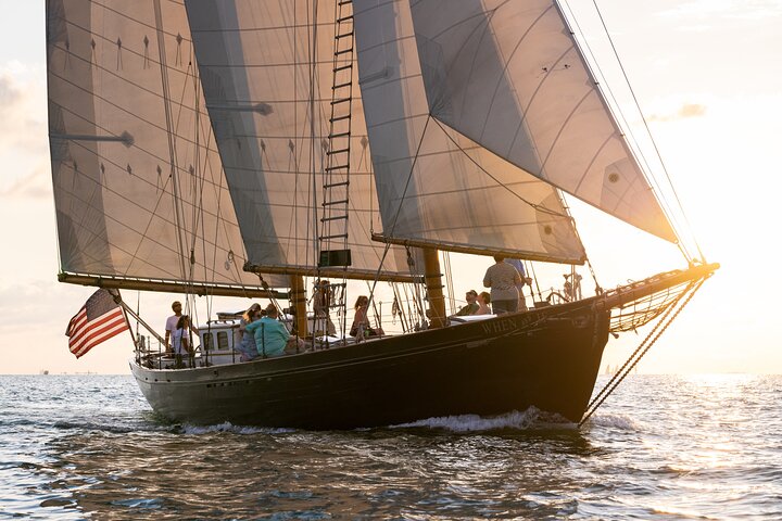 Navigazione su Historic Schooner Yacht a Salem, MA