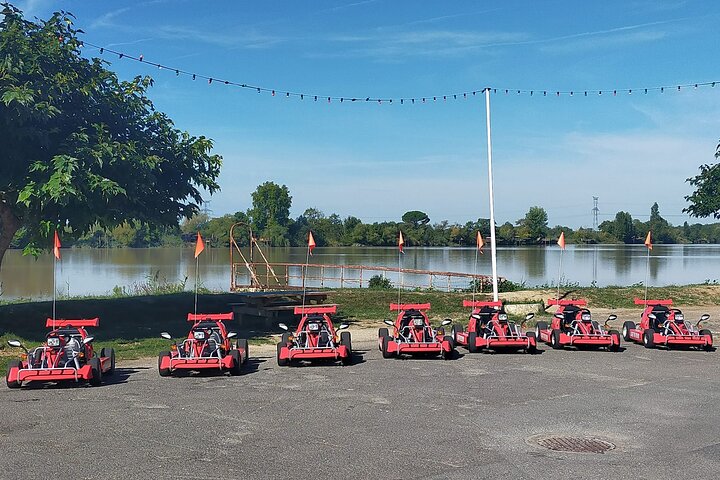 Unico in Francia: guidare i kart su strada in Gironda