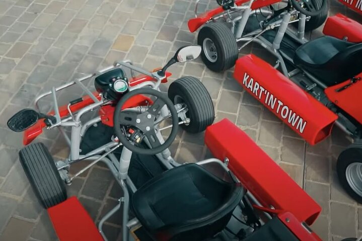 Unico in Francia: guidare i kart su strada in Gironda