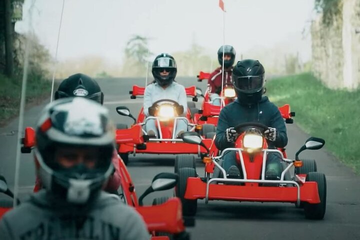 Unico in Francia: guidare i kart su strada in Gironda