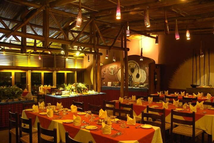 3 dagars Amboseli med flyg från Mombasa / Diani (minst 2 personer)