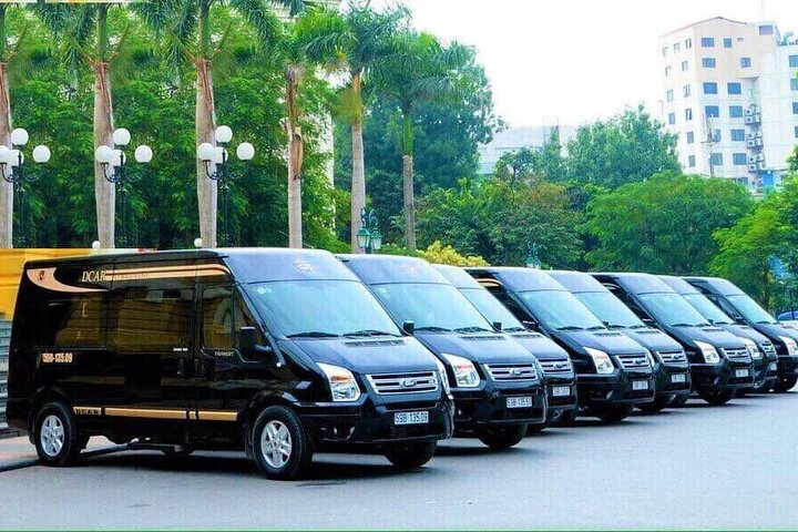 (TOP) Privat bil: Hanoi/Noi Bai Lufthavn (HAN) fra/til Ha Long
