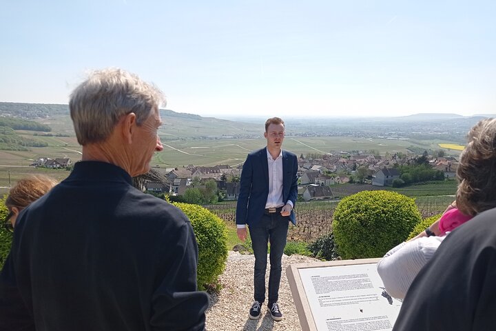Tour privado de champán Veuve Clicquot, Moet y Chandon desde Reims
