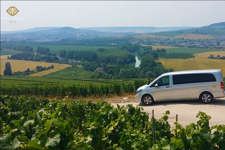 Tour privado de champán Veuve Clicquot, Moet y Chandon desde Reims