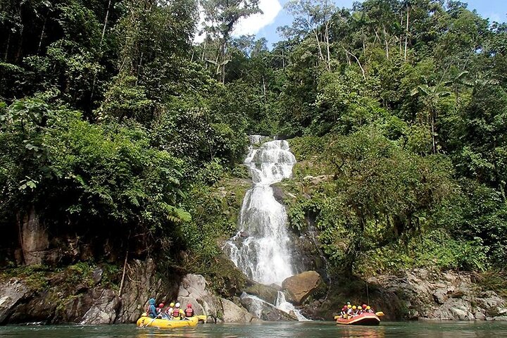 Rafting de día completo en Jondachi y Hollin Clase IV Tena, Ecuador