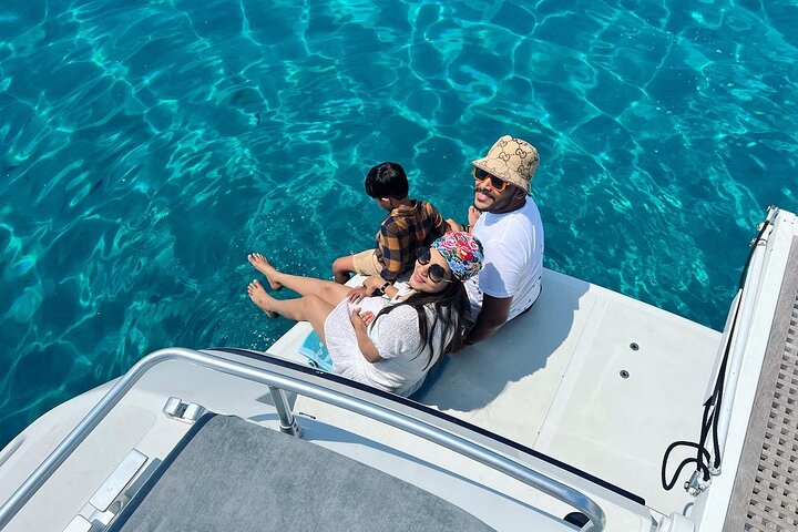 Alquiler de yate privado de medio día en nuestro Pershing 40 en Saint Tropez