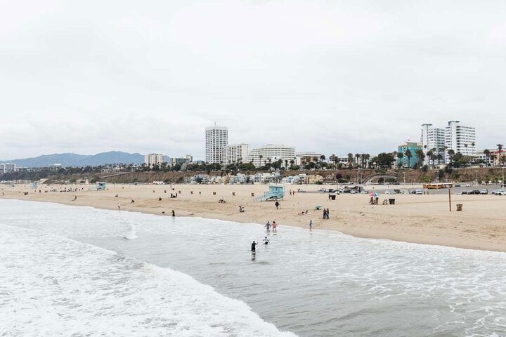 Best of Los Angeles Guided City Tour with 4 Stops and Free Time
