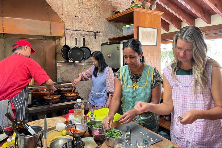 Cook & Dine | Machen Sie authentische mexikanische Maulwürfe und Salsas in San Miguel de Allende