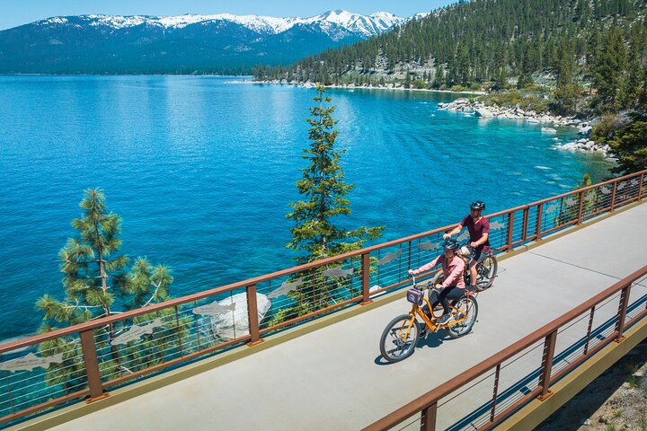 Tour in bicicletta elettrica autoguidato della costa di Tahoe (2–4 ore) | East Shore Trail