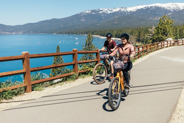 Tour in bicicletta elettrica autoguidato della costa di Tahoe (2–4 ore) | East Shore Trail