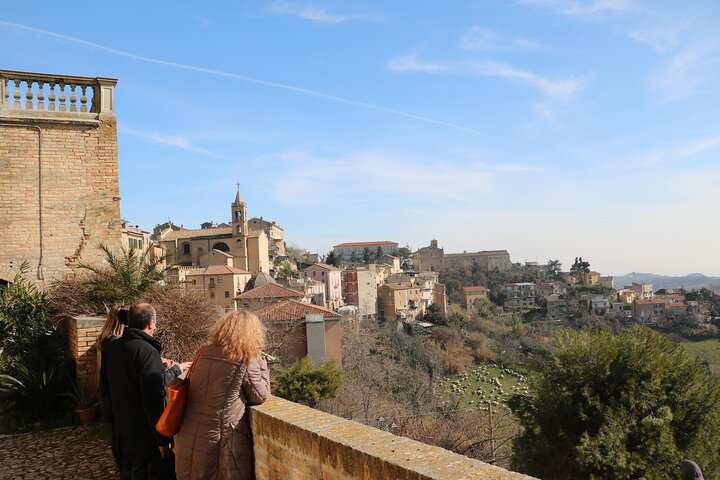 2 timers privat guidet vandretur i Acquaviva Picena Marche