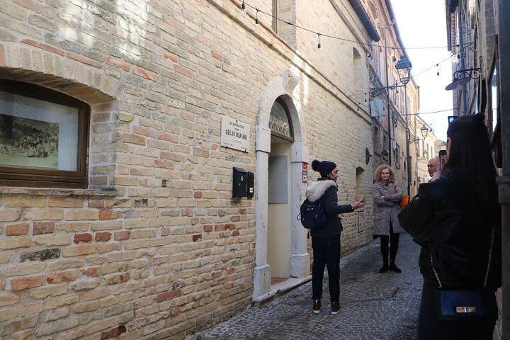 2 timers privat guidet vandretur i Acquaviva Picena Marche