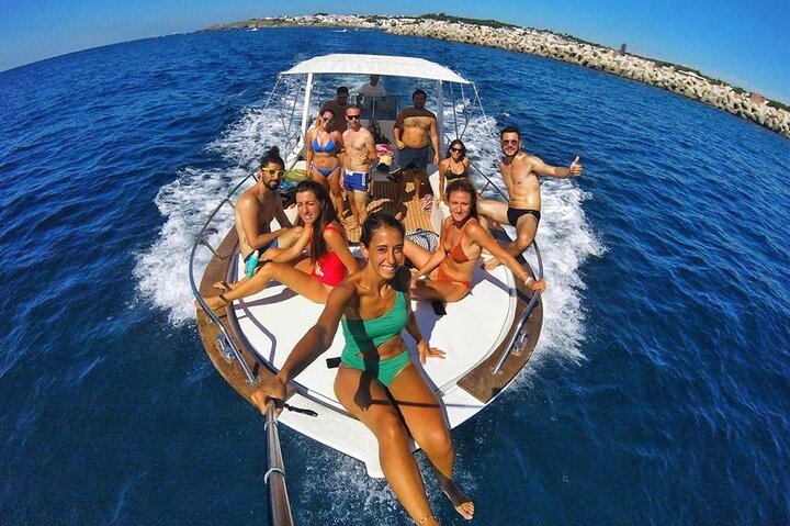 Visite de groupe de 3 heures en bateau aux grottes de Santa Maria di Leuca
