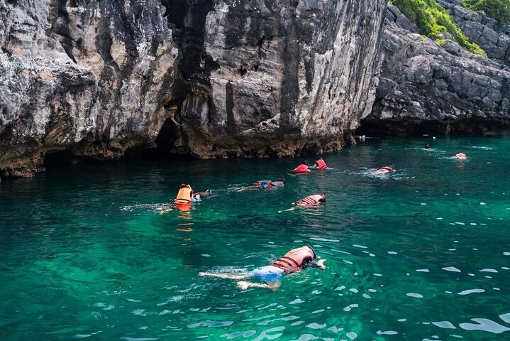 Tour di lusso per piccoli gruppi delle isole Ang Thong di un'intera giornata