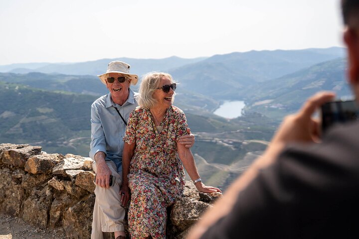 Douro Valley Small Group Tour fra Porto: Vinværker Lunch & Cruise