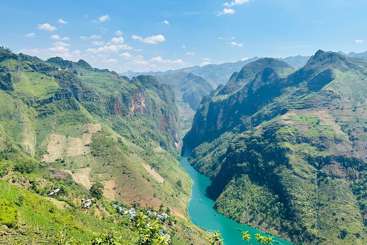 Visite en voiture privée Ha Giang Loop 3D2N (Chauffeur Anglais)