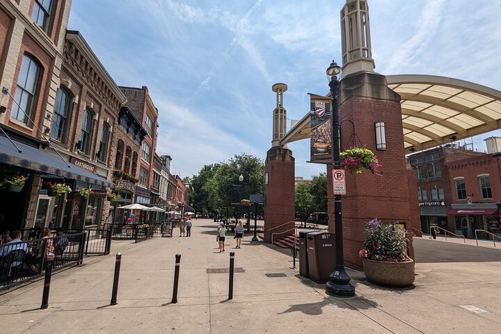 Recorrido a pie y juego de búsqueda del tesoro en Knoxville
