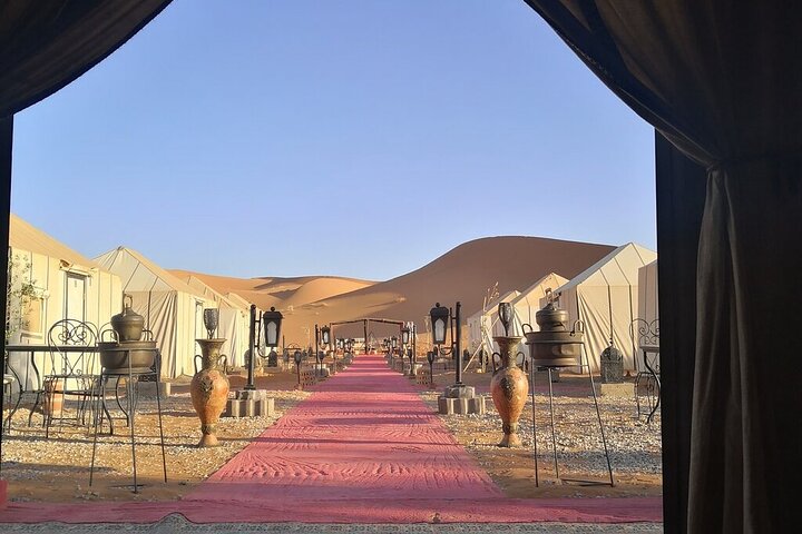 Noche en el desierto de Erg Chebbi, paseo en camello, salida desde Errachidia