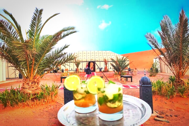 Noche en el desierto de Erg Chebbi, paseo en camello, salida desde Errachidia