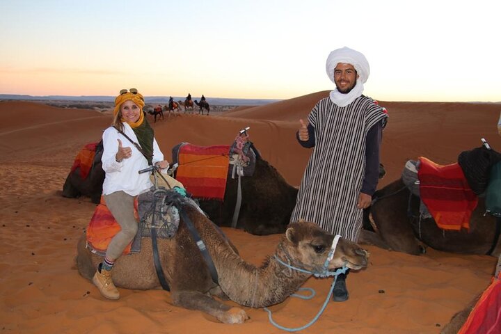 Noche en el desierto de Erg Chebbi, paseo en camello, salida desde Errachidia