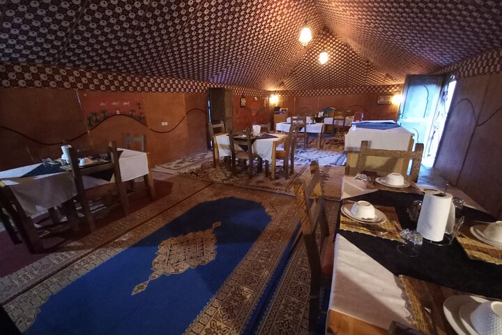 Noche en el desierto de Erg Chebbi, paseo en camello, salida desde Errachidia