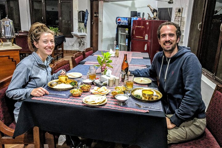 Excursão de bicicleta de meio dia pelo Parque Nacional de Chitwan e aldeias locais