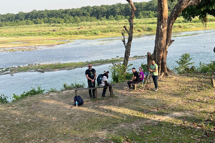 Visita guiada a pie de 5 días y 4 noches en el Parque Nacional de Chitwan