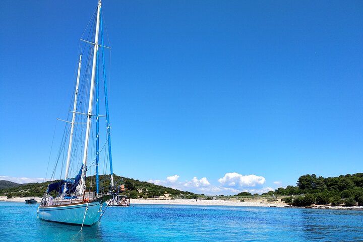 Caverna Azul, Lagoa Azul, passeio de barco em grupo das Ilhas Pakleni saindo de Hvar