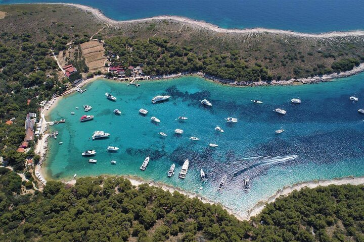 Caverna Azul, Lagoa Azul, passeio de barco em grupo das Ilhas Pakleni saindo de Hvar