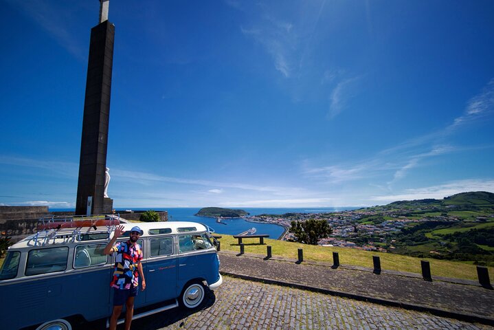 Tour privato in autobus VW Samba di mezza giornata intorno all'isola di Faial