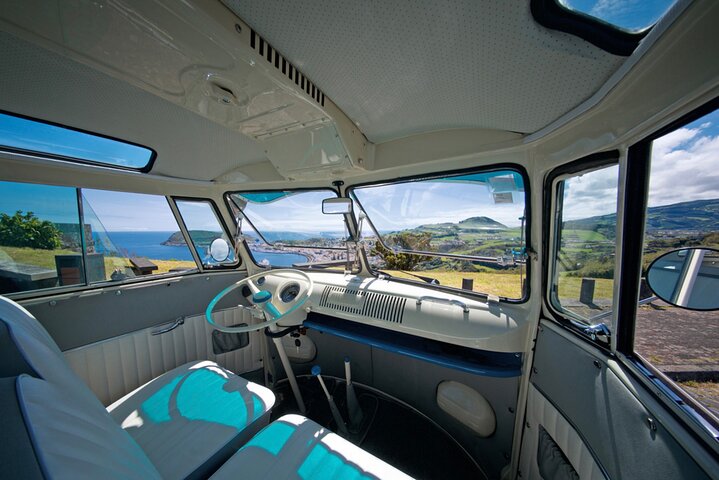 Tour privato in autobus VW Samba di mezza giornata intorno all'isola di Faial