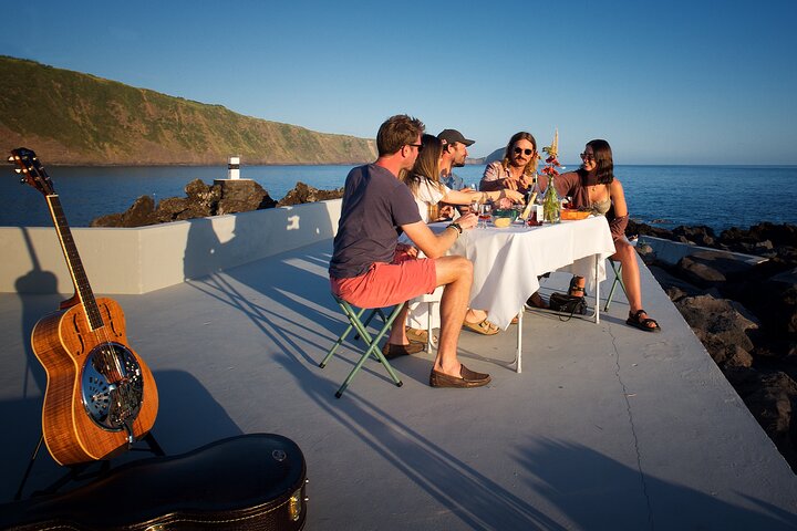 Tour privato in autobus VW Samba di mezza giornata intorno all'isola di Faial