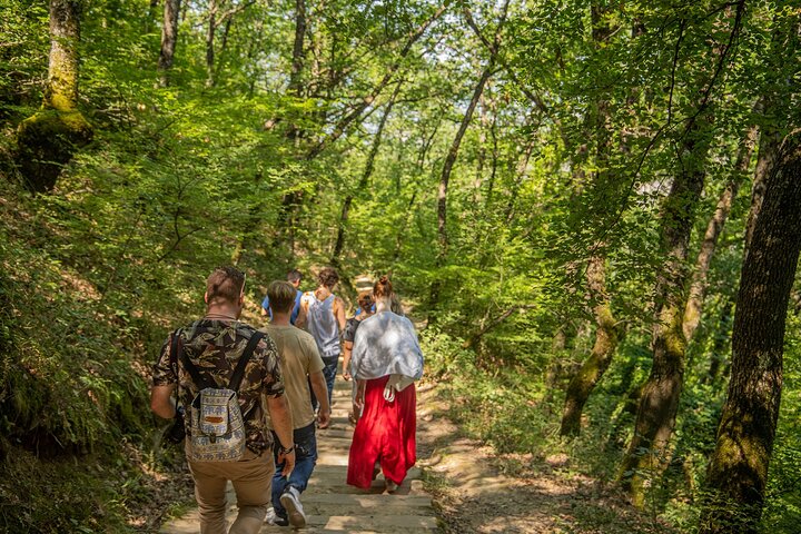 Athens: Meteora Monasteries Tour, Caves, Beachfront Stops & Lunch