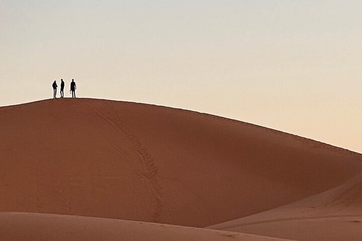 Merzouga-ørkenen Soloppgang Vandretur fra Erfoud med lokal guide
