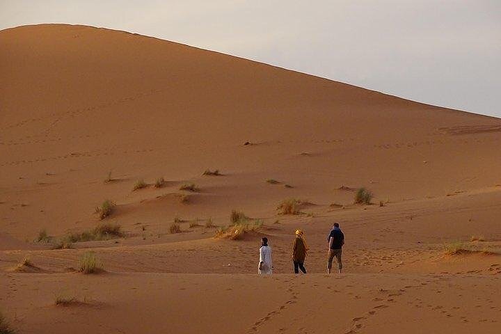 Merzouga-ørkenen Soloppgang Vandretur fra Erfoud med lokal guide