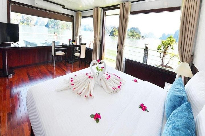 2 dage Ha Long & Lan Ha Bay på 5* krydstogt med balkon
