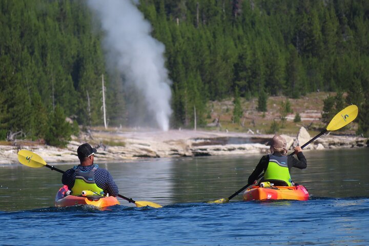 4 - Hora de Kayak no Lago Yellowstone com almoço