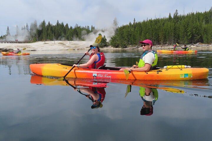 4 - Hora de Kayak no Lago Yellowstone com almoço
