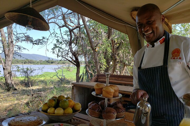 1 Nacht Exklusives rustikales Luxus Safari Camp Nyerere Nationalpark
