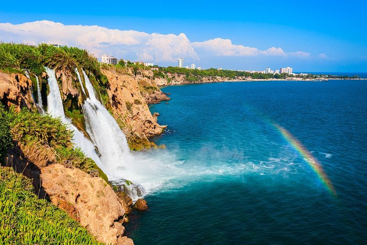 Antalya: Autobús panorámico con excursión en barco de 1 hora incl. Almuerzo