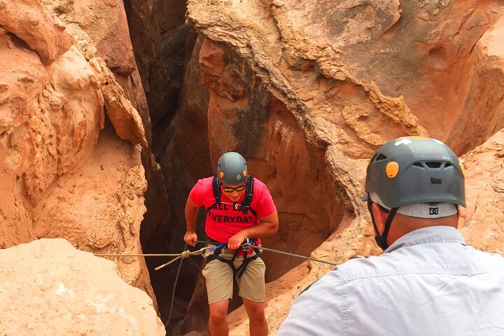 Aventura de barranquismo en el Parque Nacional Capitol Reef