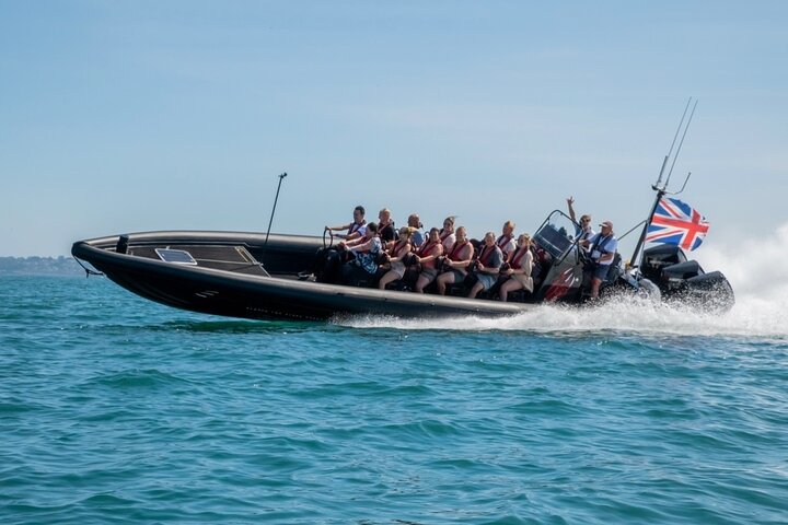 Attività di giro in gommone Raptor da 30 minuti a Torquay