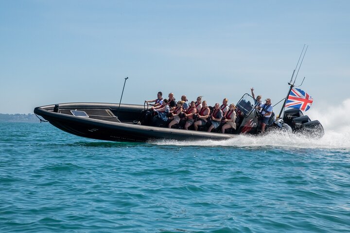 Attività di giro in gommone Raptor da 30 minuti a Torquay